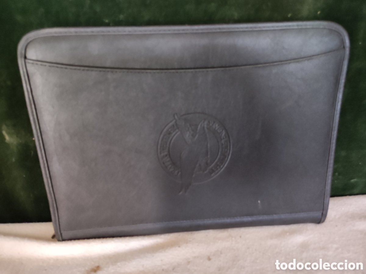 Vintage: Cartera tipo carpeta con emblema