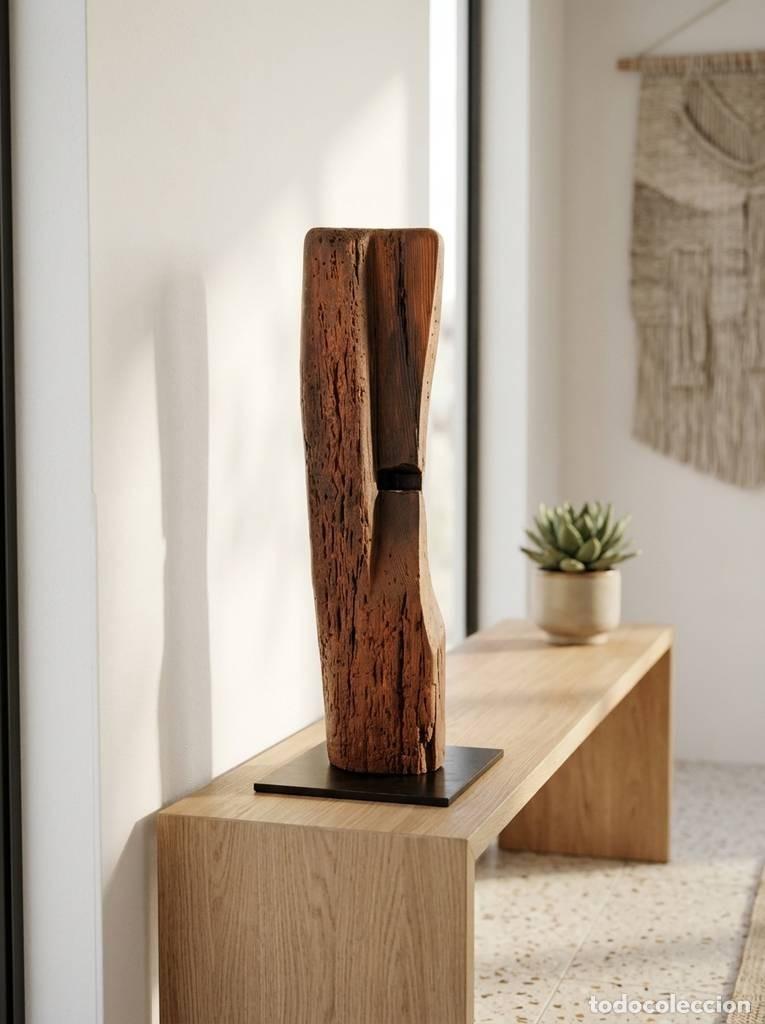 Vintage: ESCULTURA CON PEANA METAL