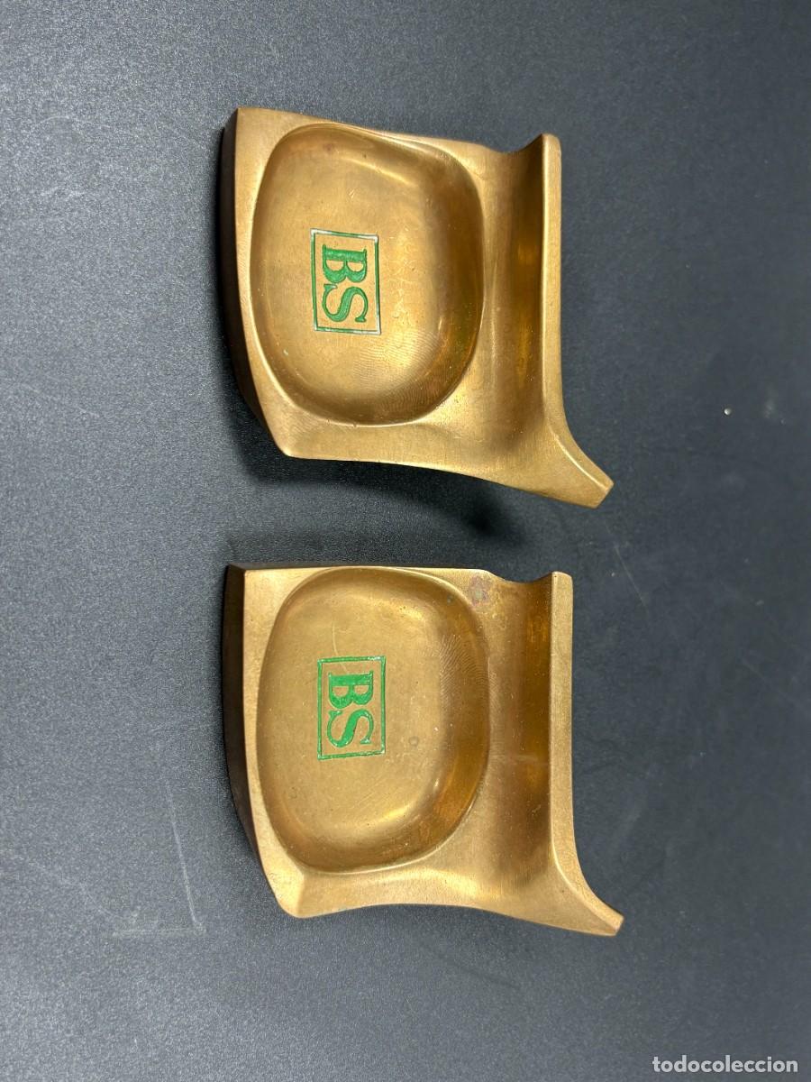 Vintage: Pareja de Ceniceros escultura abstracta realizados en bronce y firmados, del Banco Santander