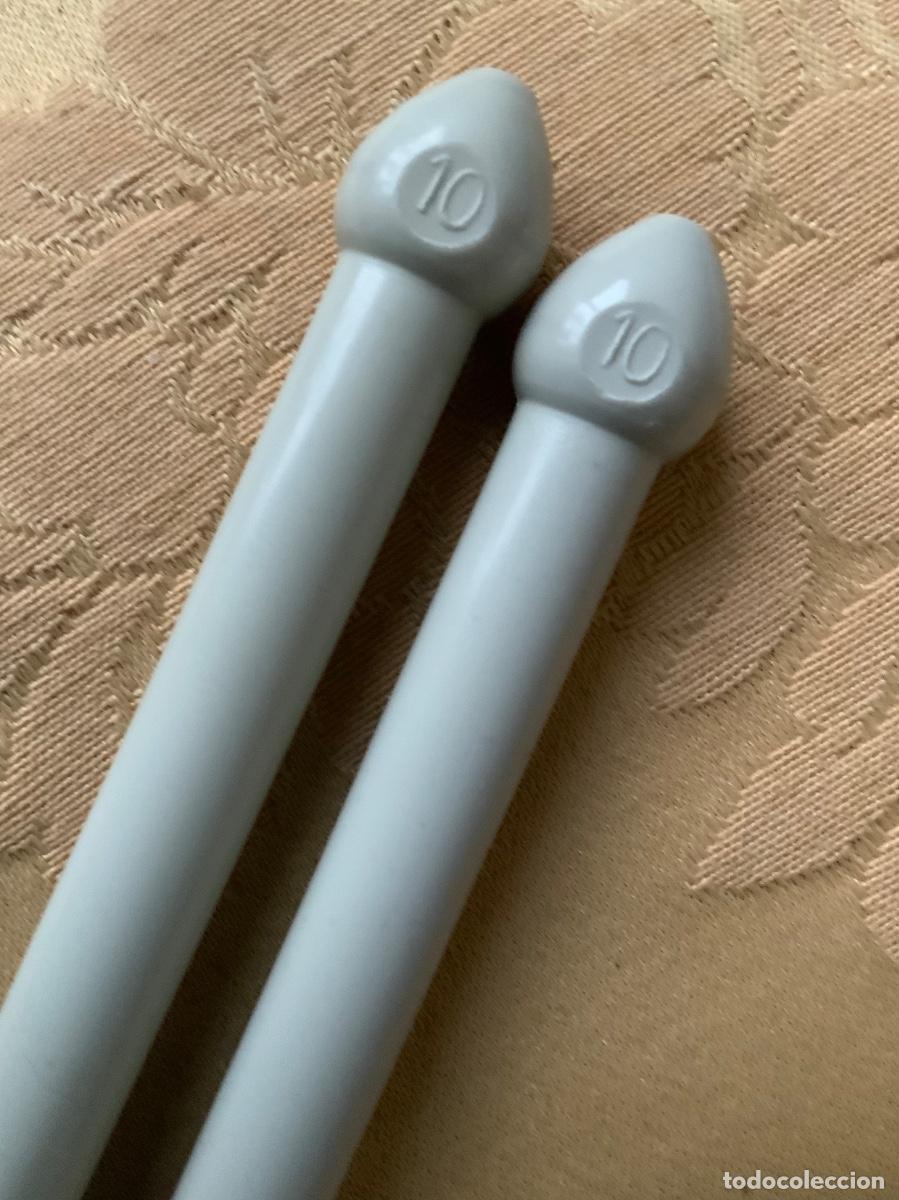 Vintage: ANTIGUAS AGUJAS DE HACER PUNTO, NUM 10 PLASTICO DURO