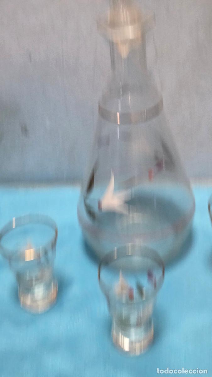 Vintage: botella y vasos de cristal - Foto 4