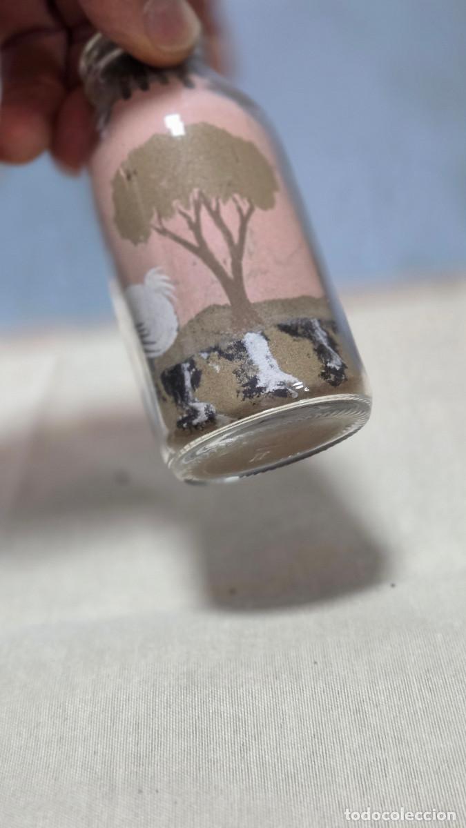 Vintage: botella con arena u y caracolas - Foto 3