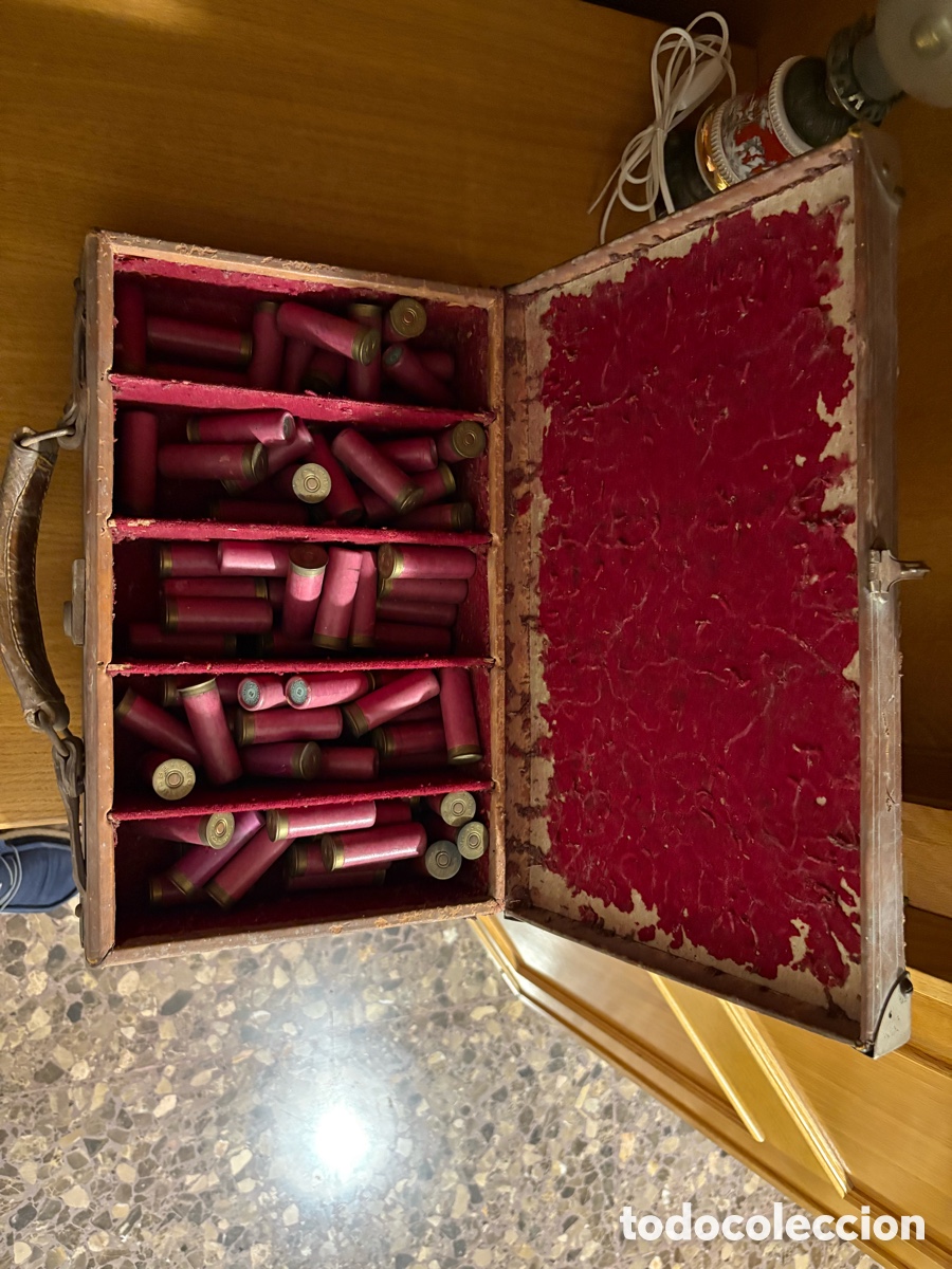 Vintage: Malet&iacute;n antiguo para cartuchos de escopeta con casquillos inertes