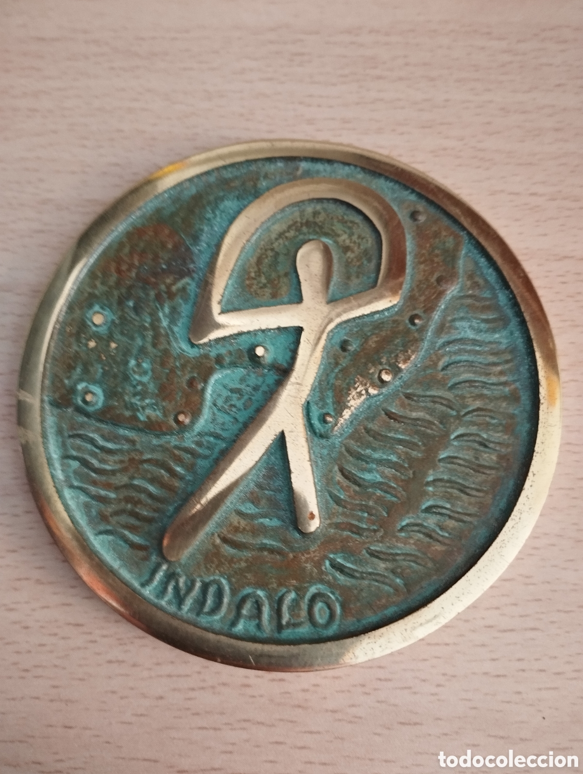 Vintage: POSAVASOS INDALO ALMER&Iacute;A BRONCE/LATON MACIZO -NUEVO 90mm DI&Aacute;METRO