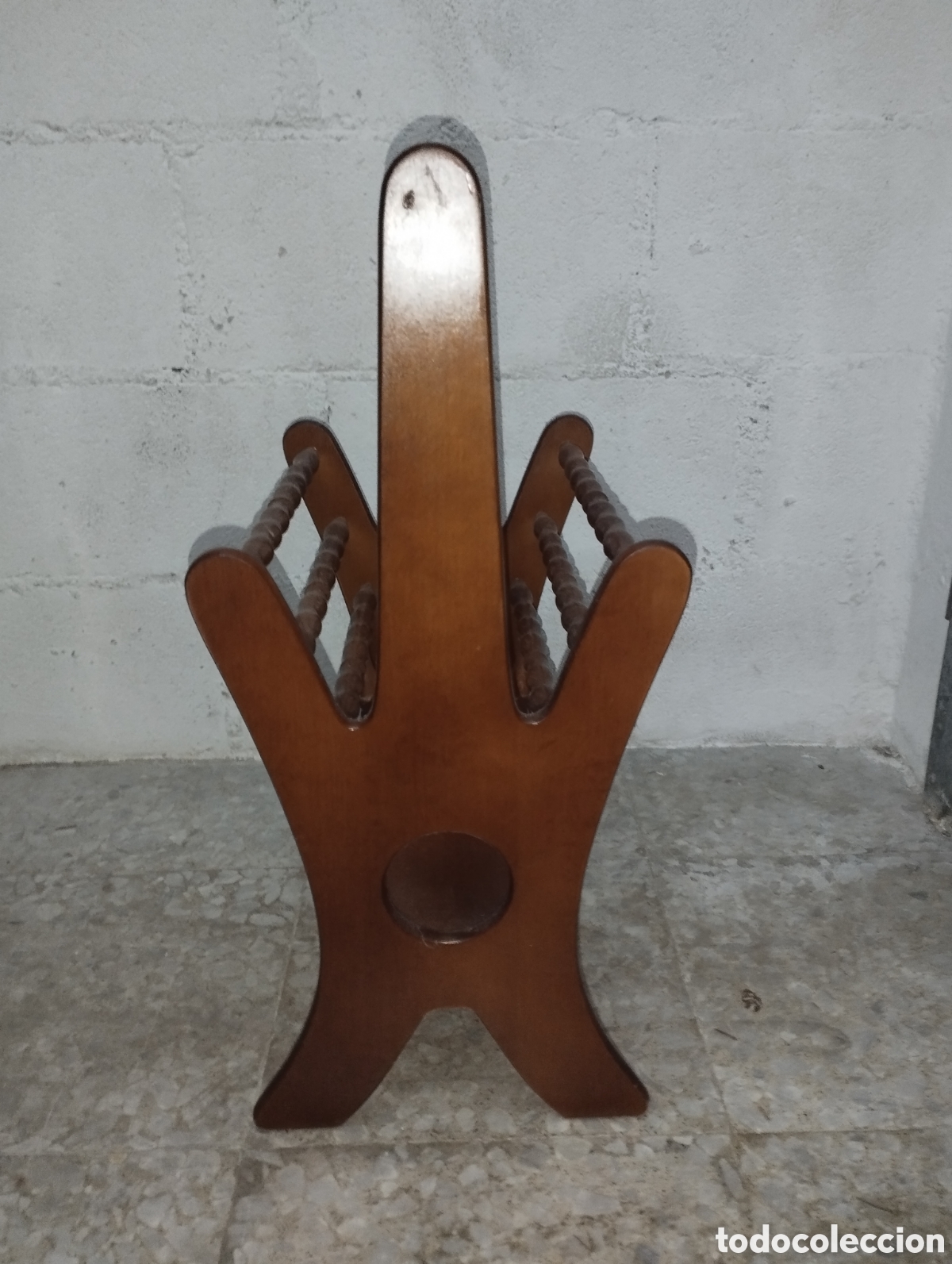 Vintage: Revistero de madera antiguo - Foto 4