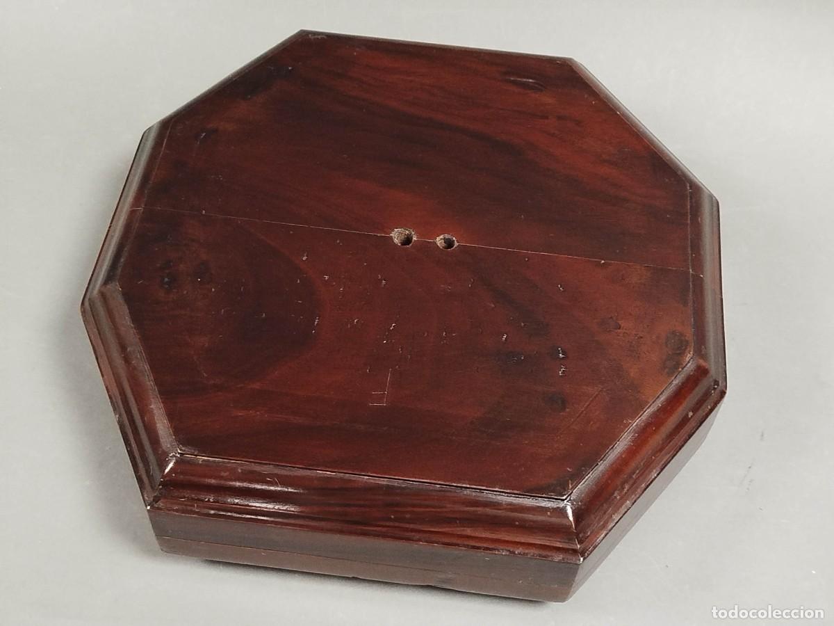 Vintage: PEANA DE MADERA BARNIZADA OCTOGONAL - Foto 1