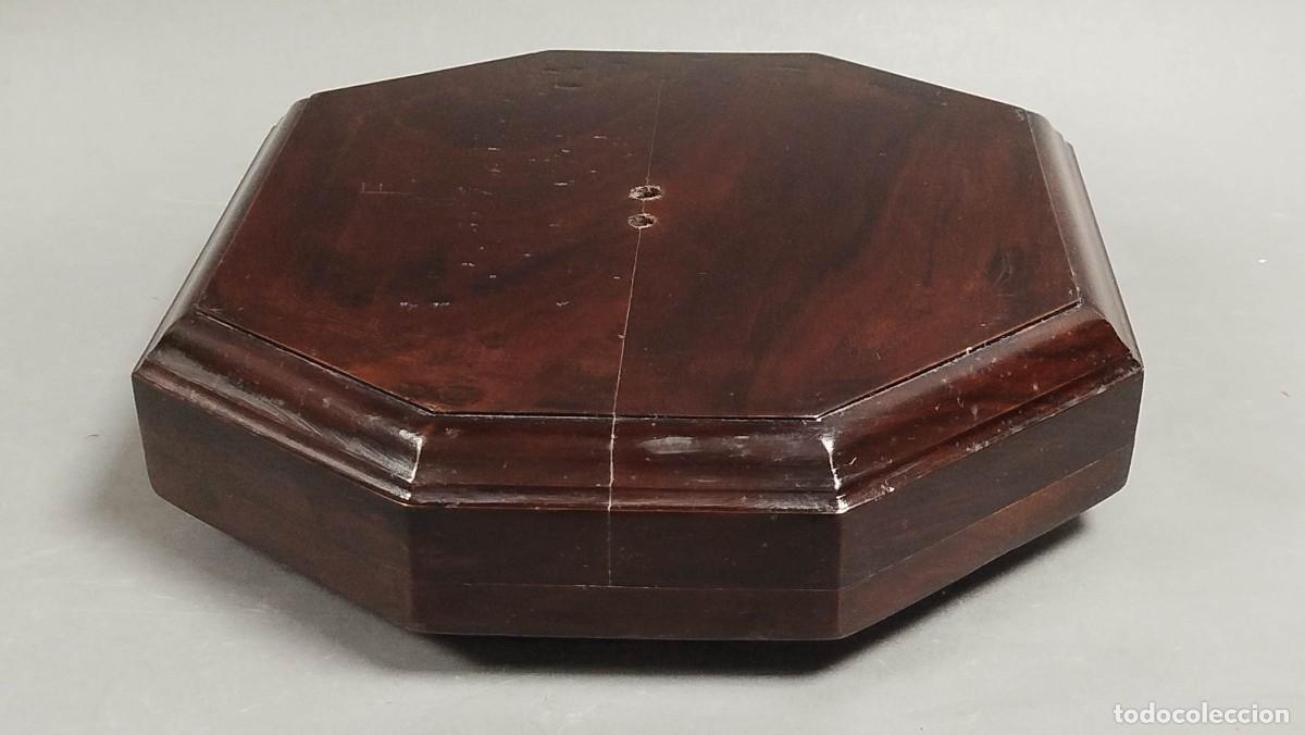 Vintage: PEANA DE MADERA BARNIZADA OCTOGONAL - Foto 2