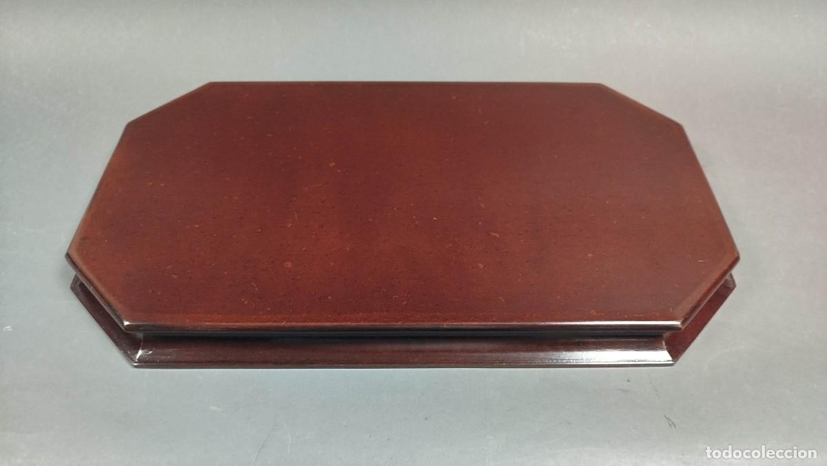 Vintage: BASE DE MADERA BARNIZADA RECTANGULAR CON CHAFLANES EN ESQUINAS - Foto 1