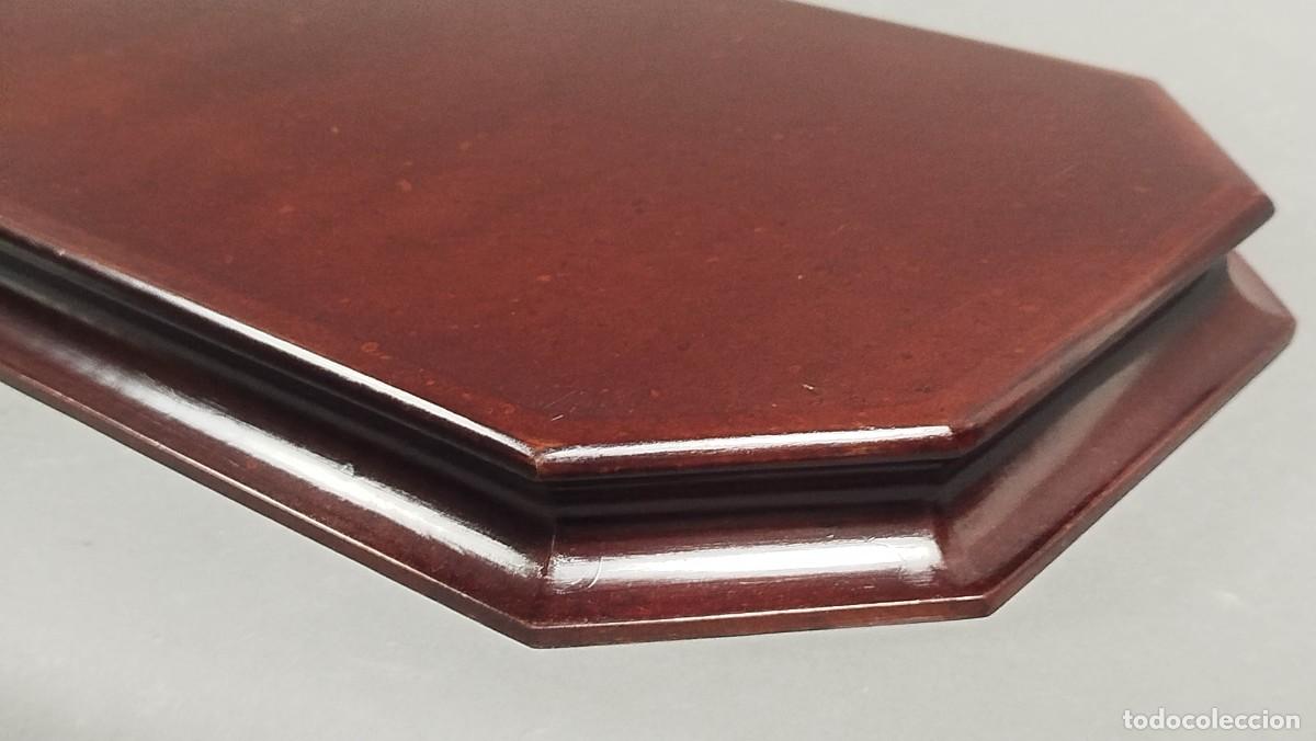 Vintage: BASE DE MADERA BARNIZADA RECTANGULAR CON CHAFLANES EN ESQUINAS - Foto 4