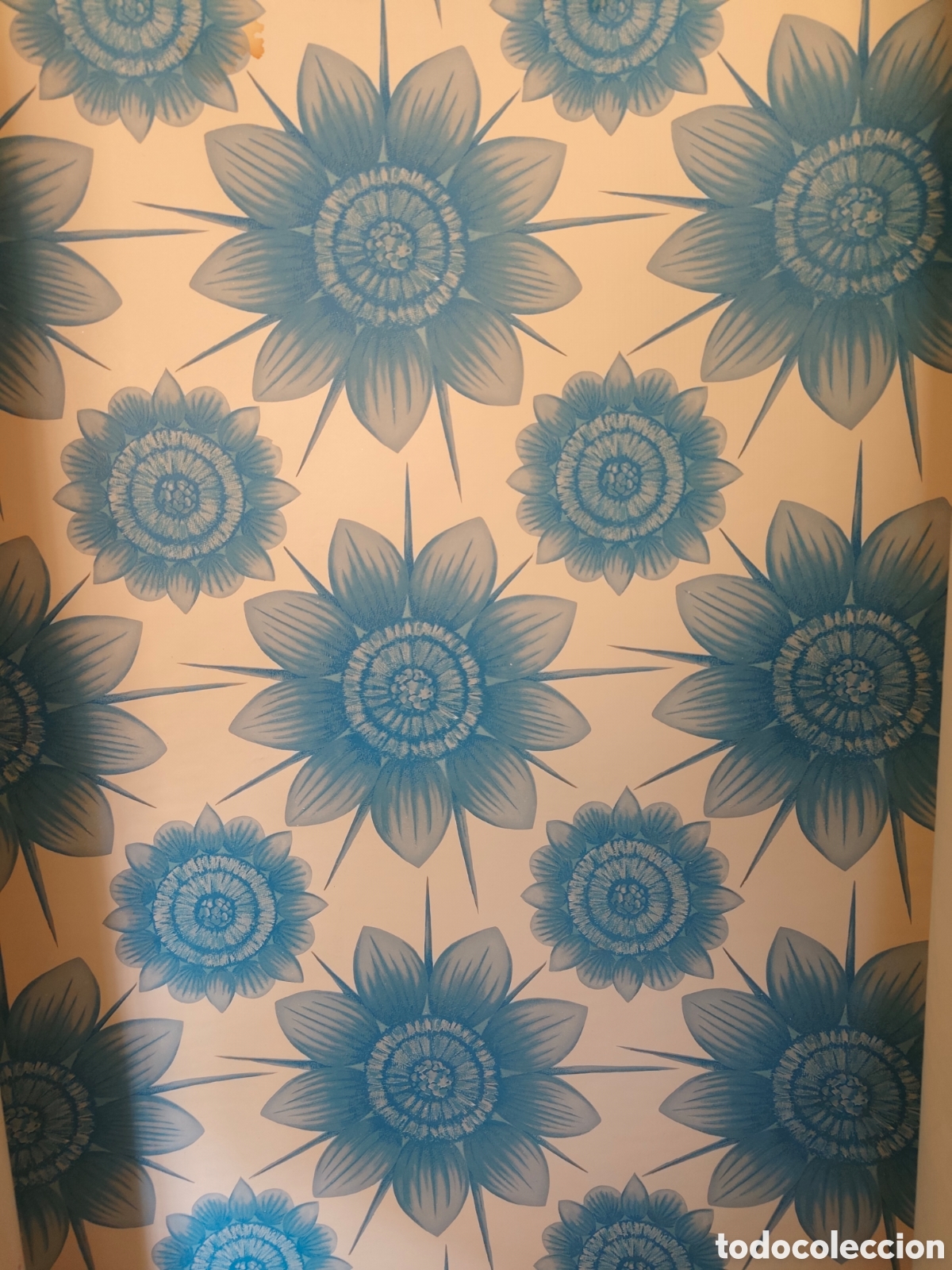 Vintage: Papel pintado azul estilo a&ntilde;os 60-70