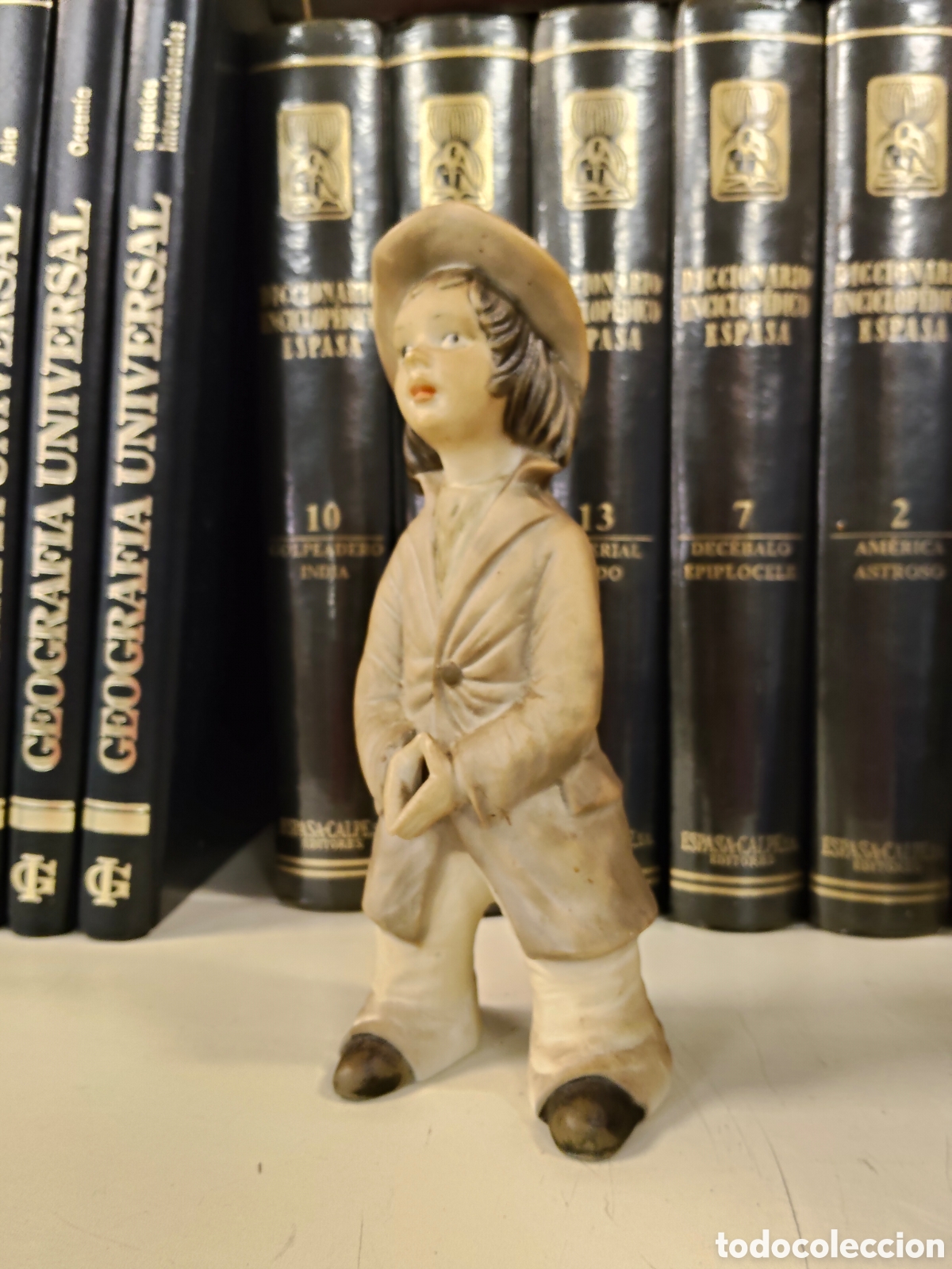 Vintage: Figura decorativa ni&ntilde;o en terracota