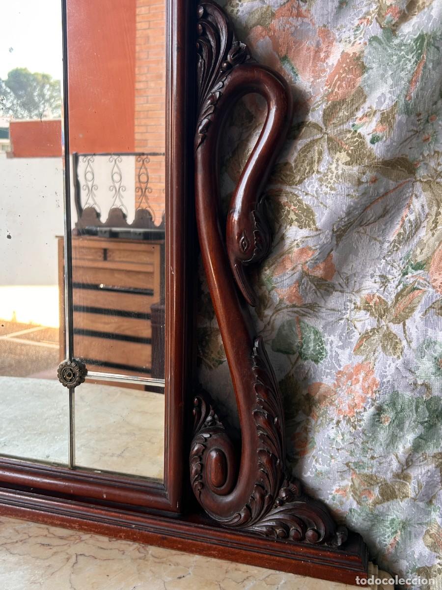 Vintage: C&oacute;moda antigua con espejo - Foto 6