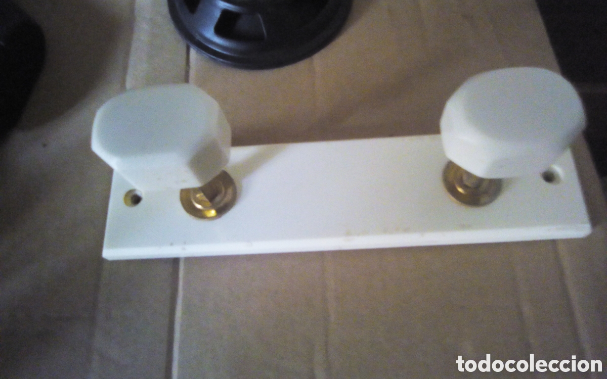 Vintage: Percha vintage para el ba&ntilde;o u otros usos. Mide 20 cm.