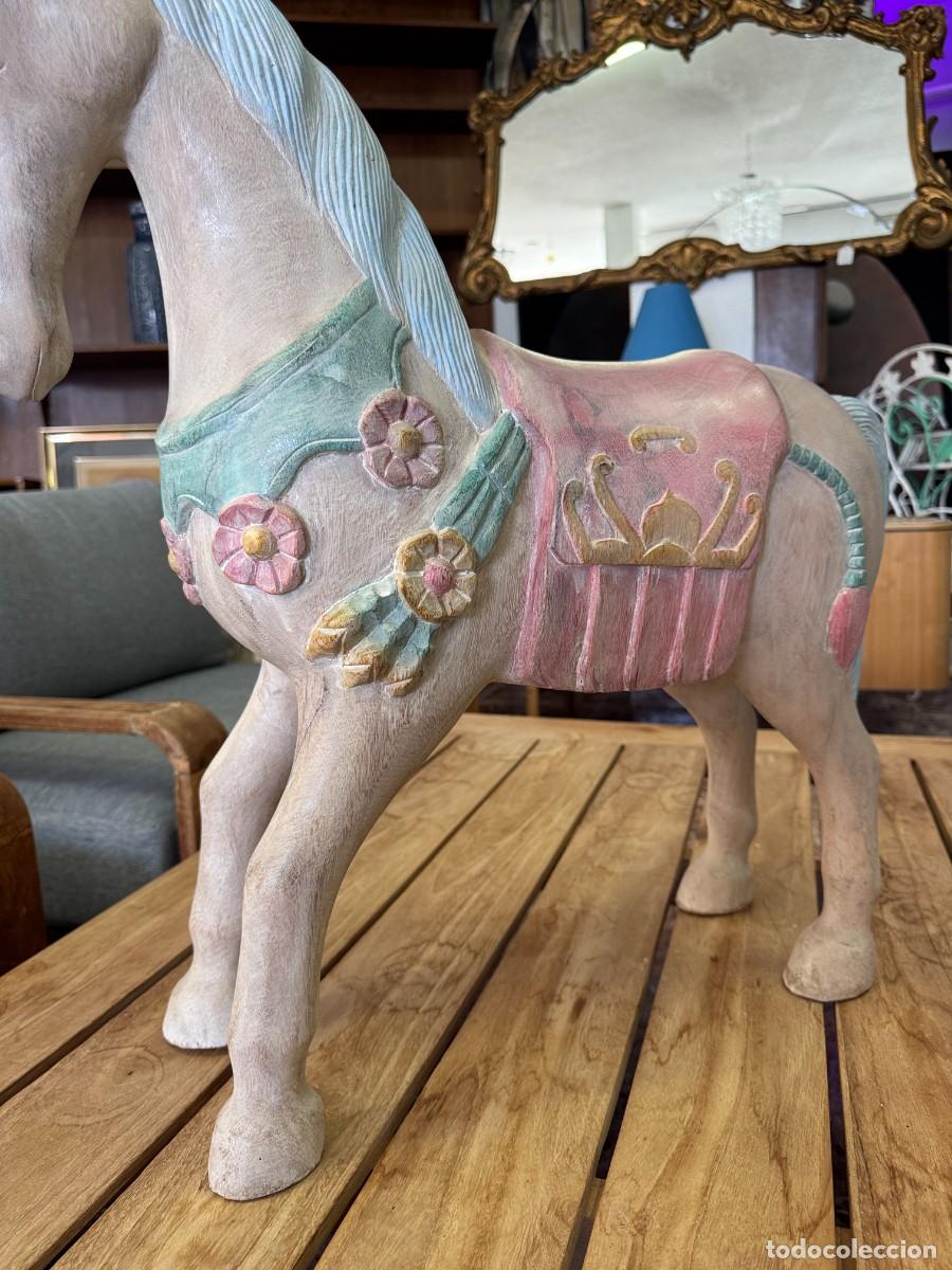 Vintage: Caballito de madera tallado y policromado - Foto 3