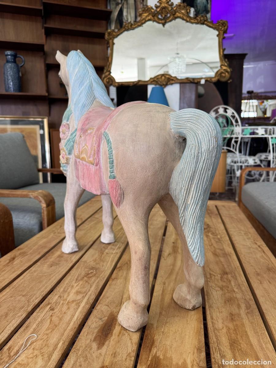 Vintage: Caballito de madera tallado y policromado - Foto 4