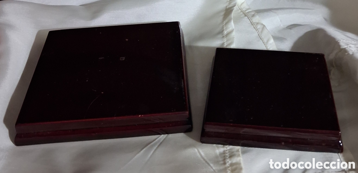 Vintage: Dos peanas madera de diferentes medidas