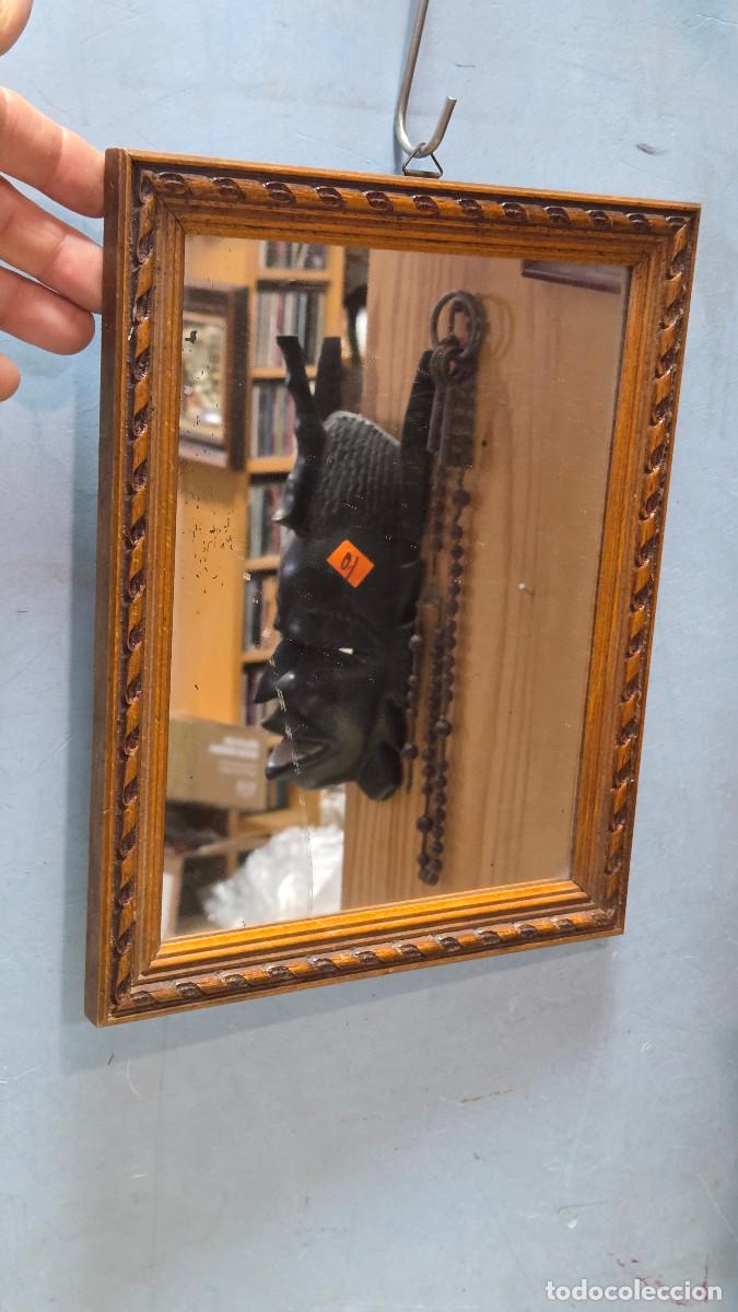 Vintage: peque&ntilde;o espejo de madera
