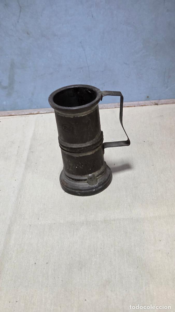 Vintage: peque&ntilde;a jarra de esta&ntilde;o