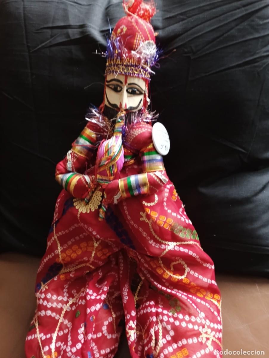 Vintage: MU&Ntilde;ECO ASIATICO DE MADERA Y TELA