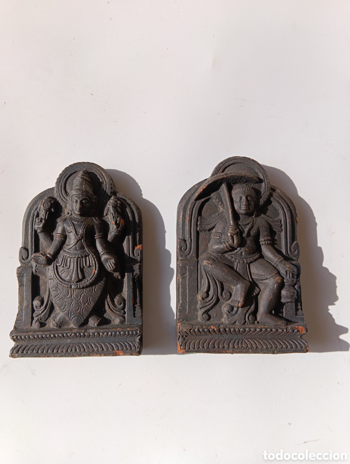 Vintage: PAREJA DE PLACAS VOTIVAS DE TERRACOTA TRADICIONALES DE LA INDIA