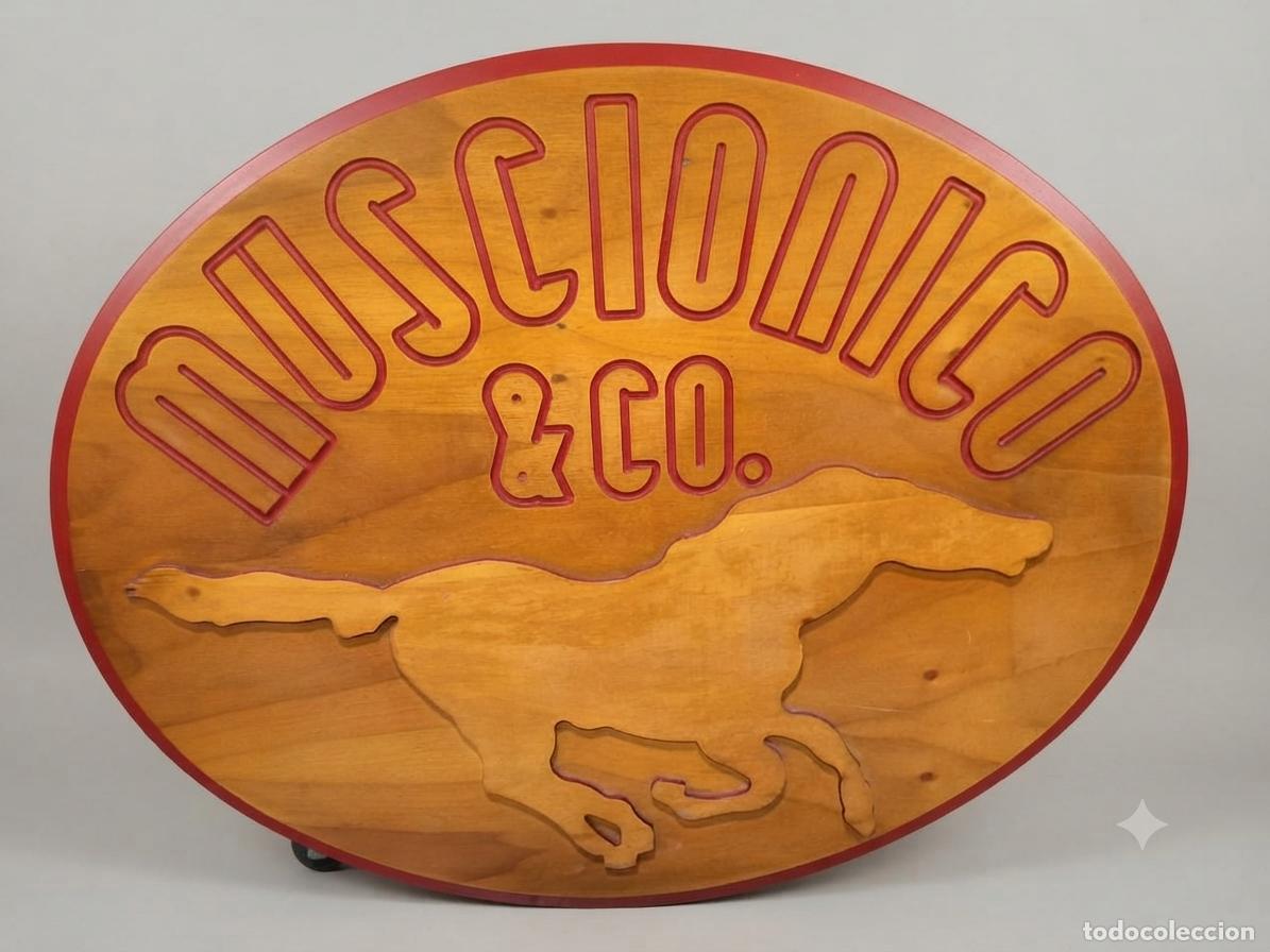 Vintage: Cartel en madera tallada