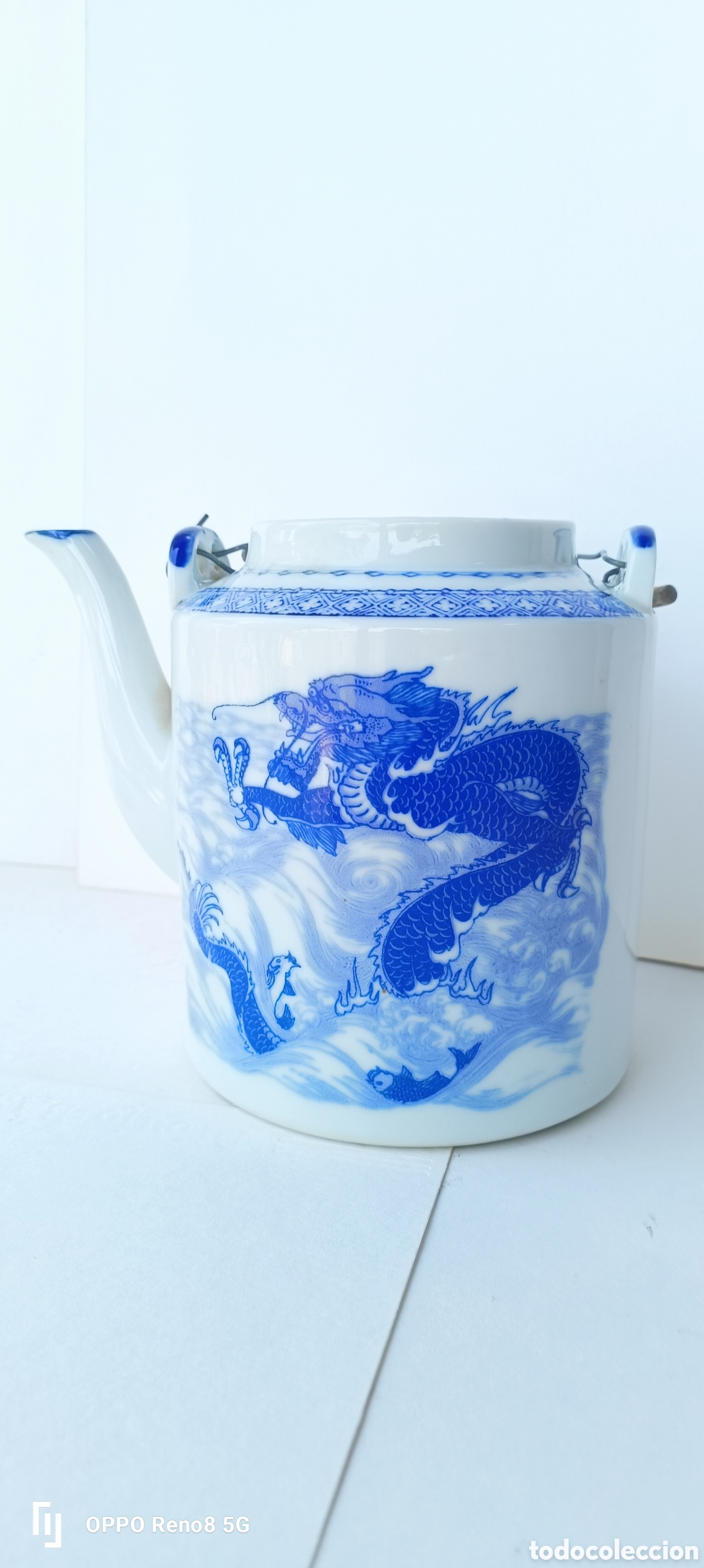 Vintage: Tetera de porcelana estilo chino azul y blanco.