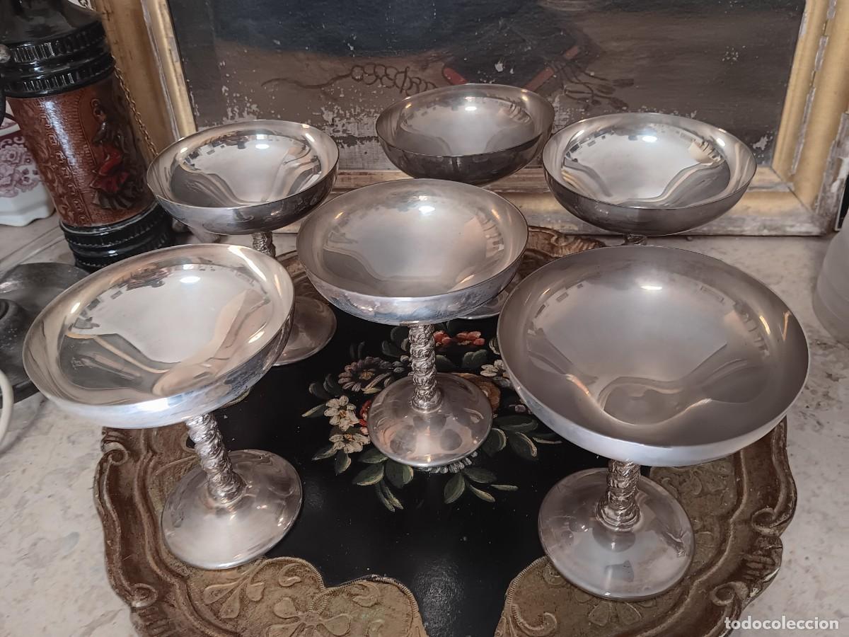 Vintage: copas vintage de estilo Art D&eacute;co ba&ntilde;adas en plata, com&uacute;nmente utilizadas para helado o champ&aacute;n.El di