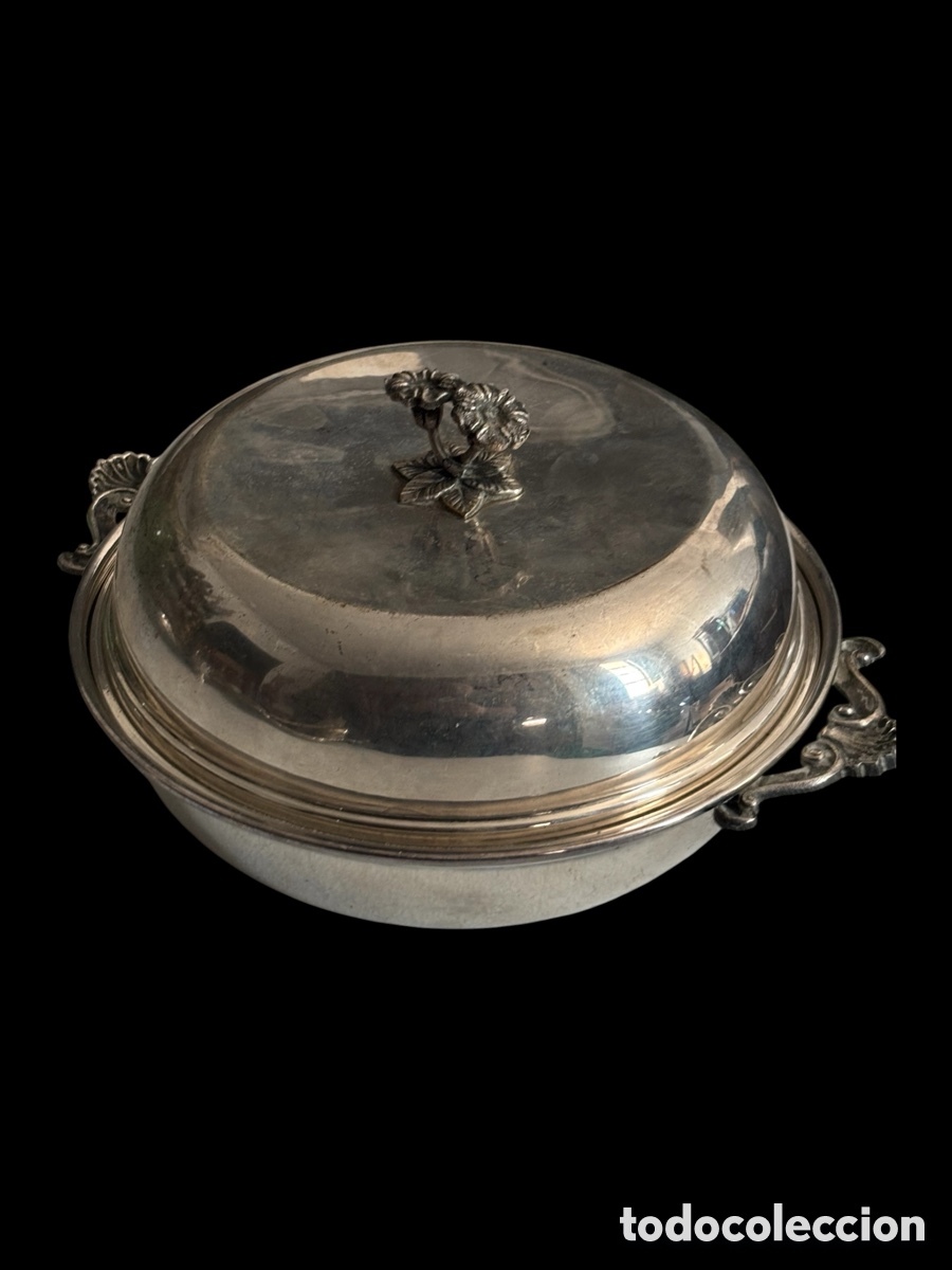 Vintage: Peque&ntilde;as sopera. Metal plateado.
