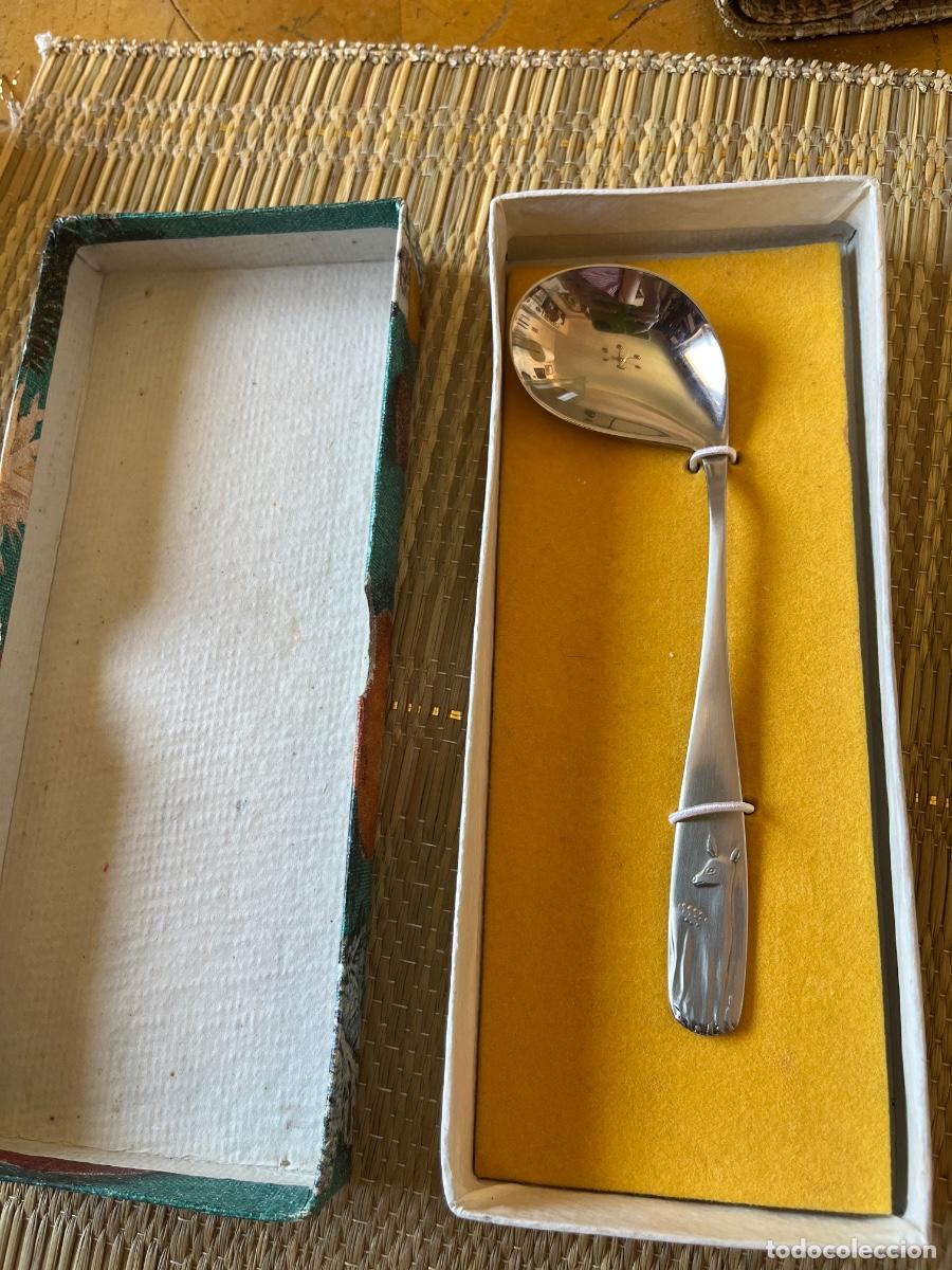 Vintage: Cuchara infantil para beb&eacute;s a&ntilde;os 60 con un bamby en el mango