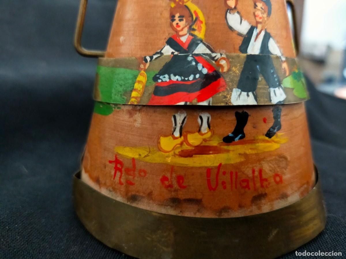 Vintage: RECUERDO DE VLLALBO. EN MADERA, METAL CON IMAGEN REGIONAL PINTADA A MANO. A&Ntilde;OS 70
