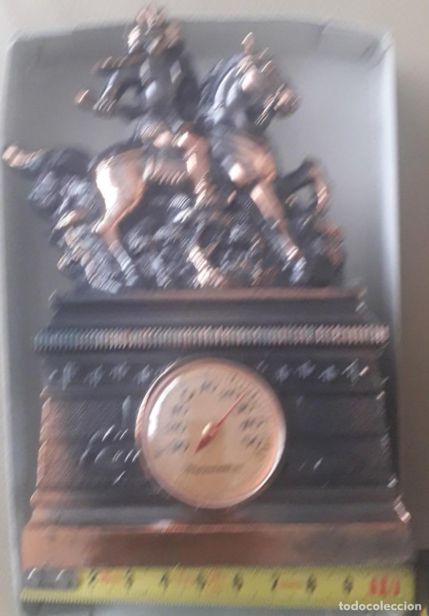 Vintage: Figura bronce japonesa de Kusunoki Masashige con term&oacute;metro.