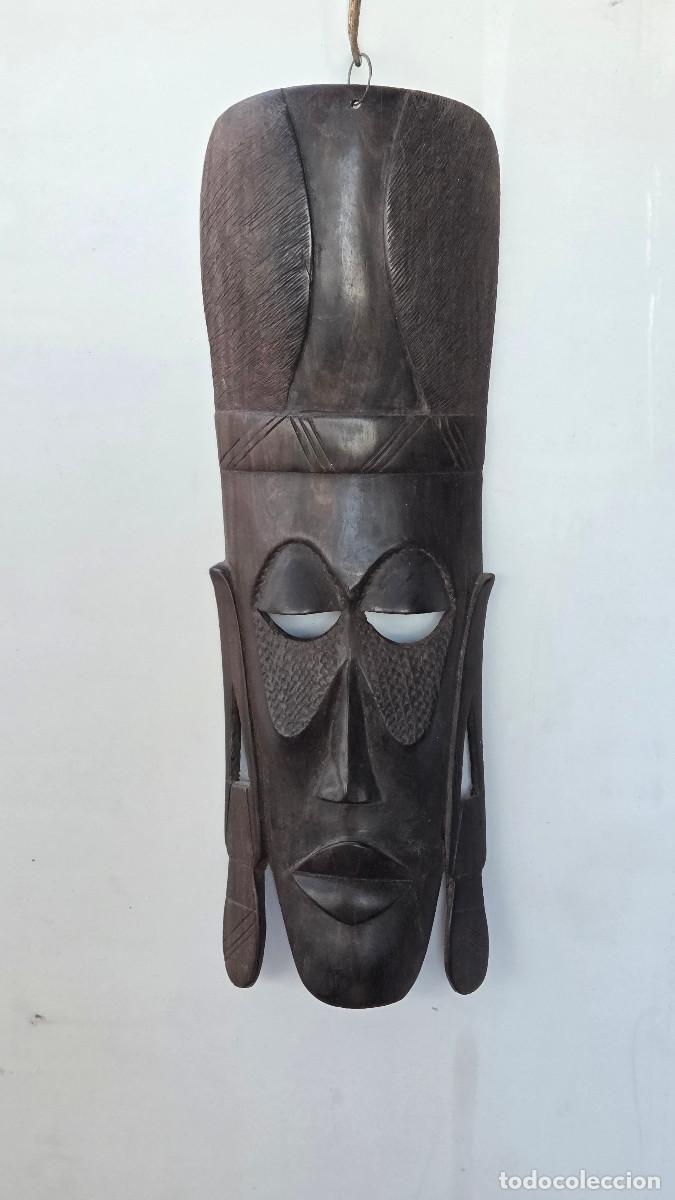 Vintage: mascara africana de madera