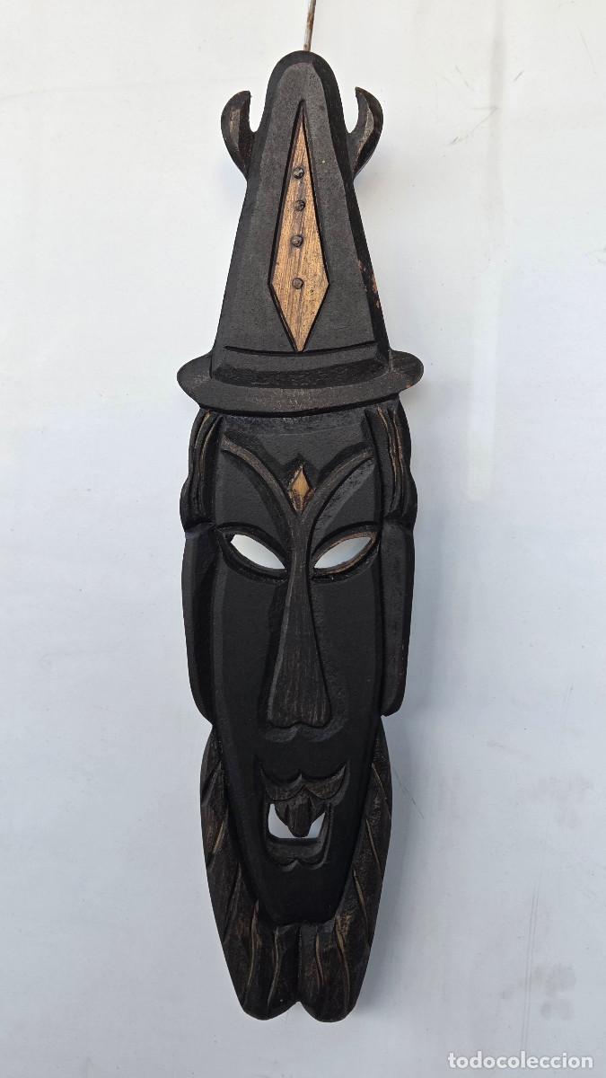 Vintage: mascara africana de madera