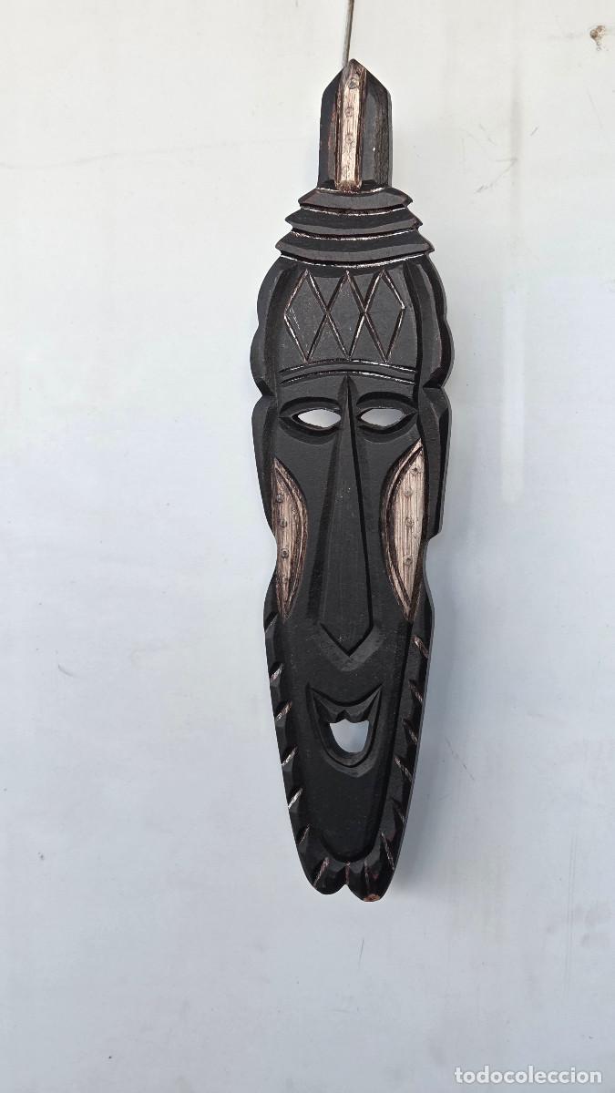 Vintage: mascara africana de madera