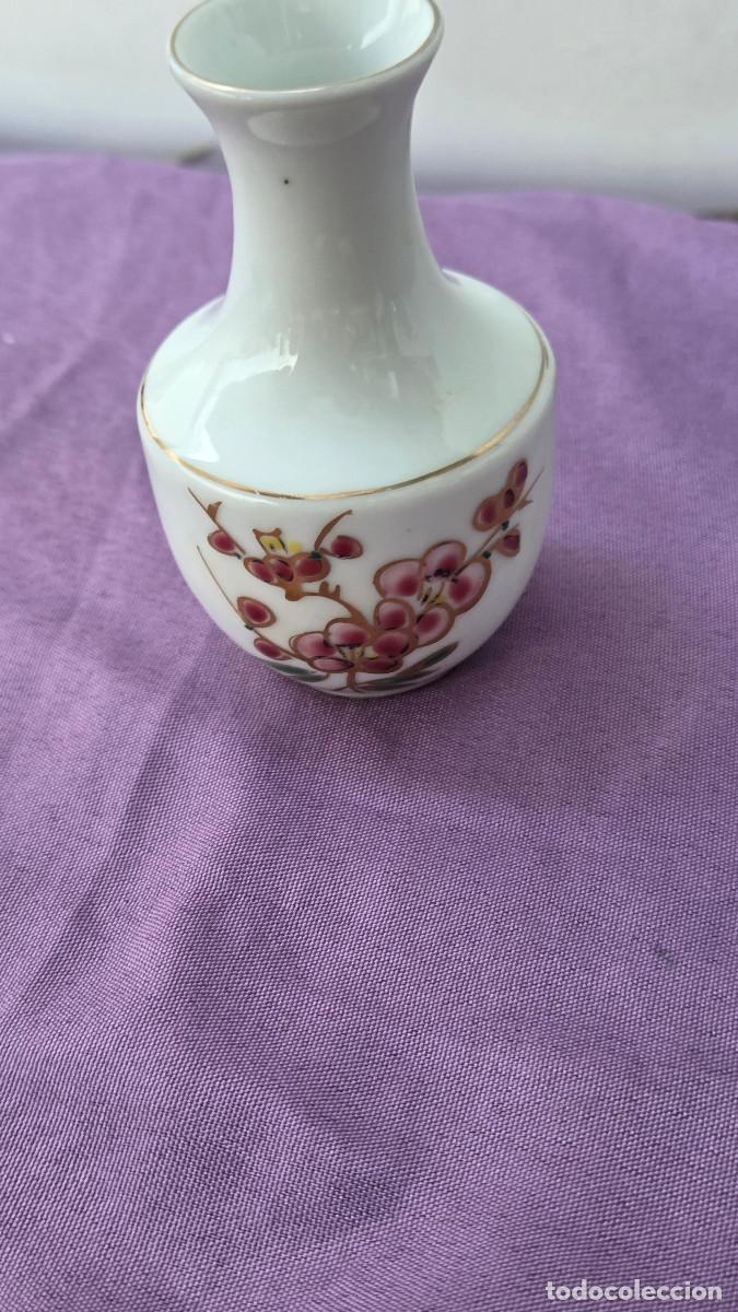 Vintage: peque&ntilde;o jarron de porcelana - Foto 2