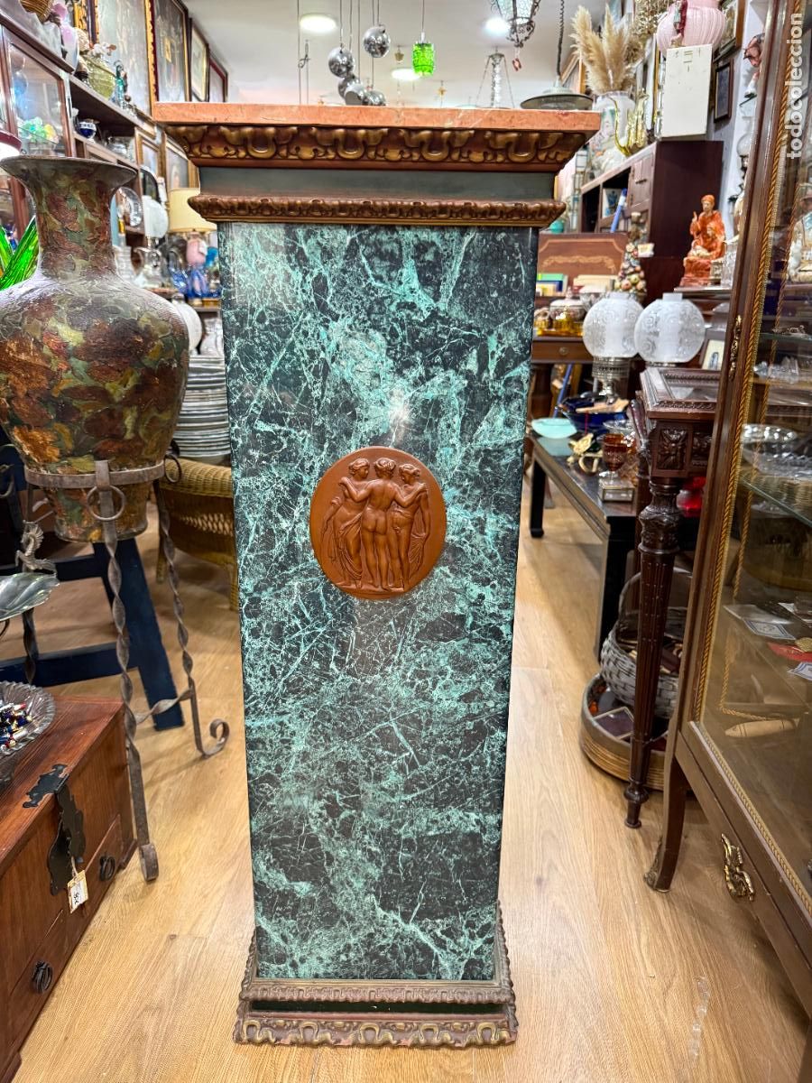 Vintage: COLUMNA PEDESTAL EN MADERA Y TAPA DE MARMOL - MEDIDA TOTAL 104X37X37 CM