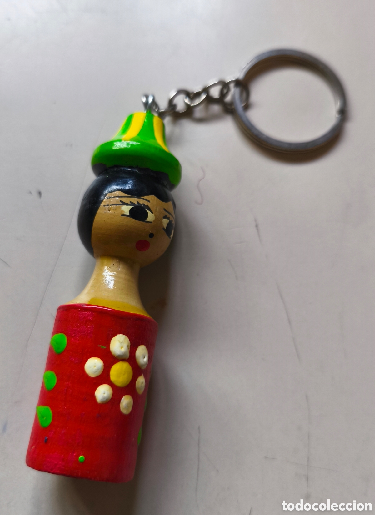Vintage: Figura de madera tallada y pintada a mano, tradicional de las comunidades nubias de Egipto.