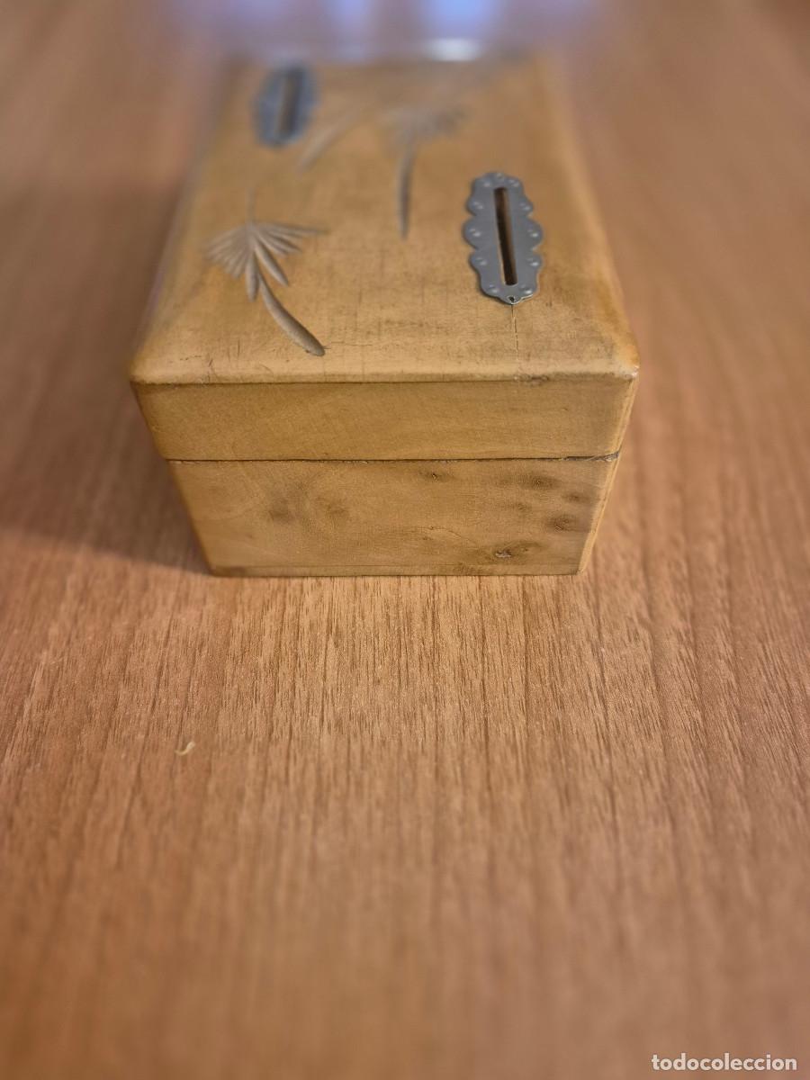 Vintage: CAJA DE MADERA HUCHA CON LLAVE. - Foto 4