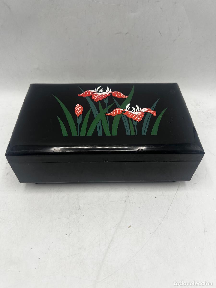 Vintage: CAJA JOYERO MUSICAL. MOTIVO FLORAL. 21 x 13 x 7,5 CM