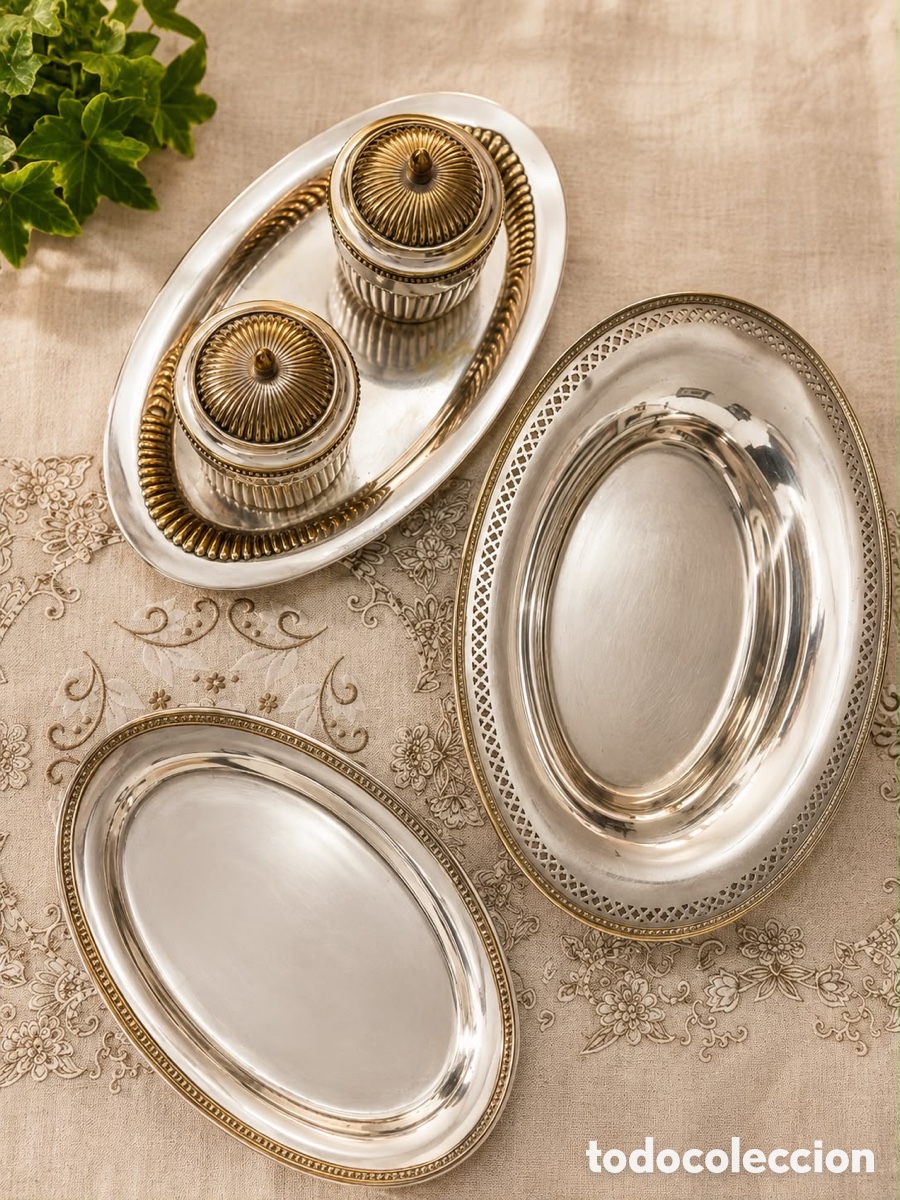 Vintage: Conjunto de tres bandejas de metal con ba&ntilde;o de plata de la marca alemana WMF