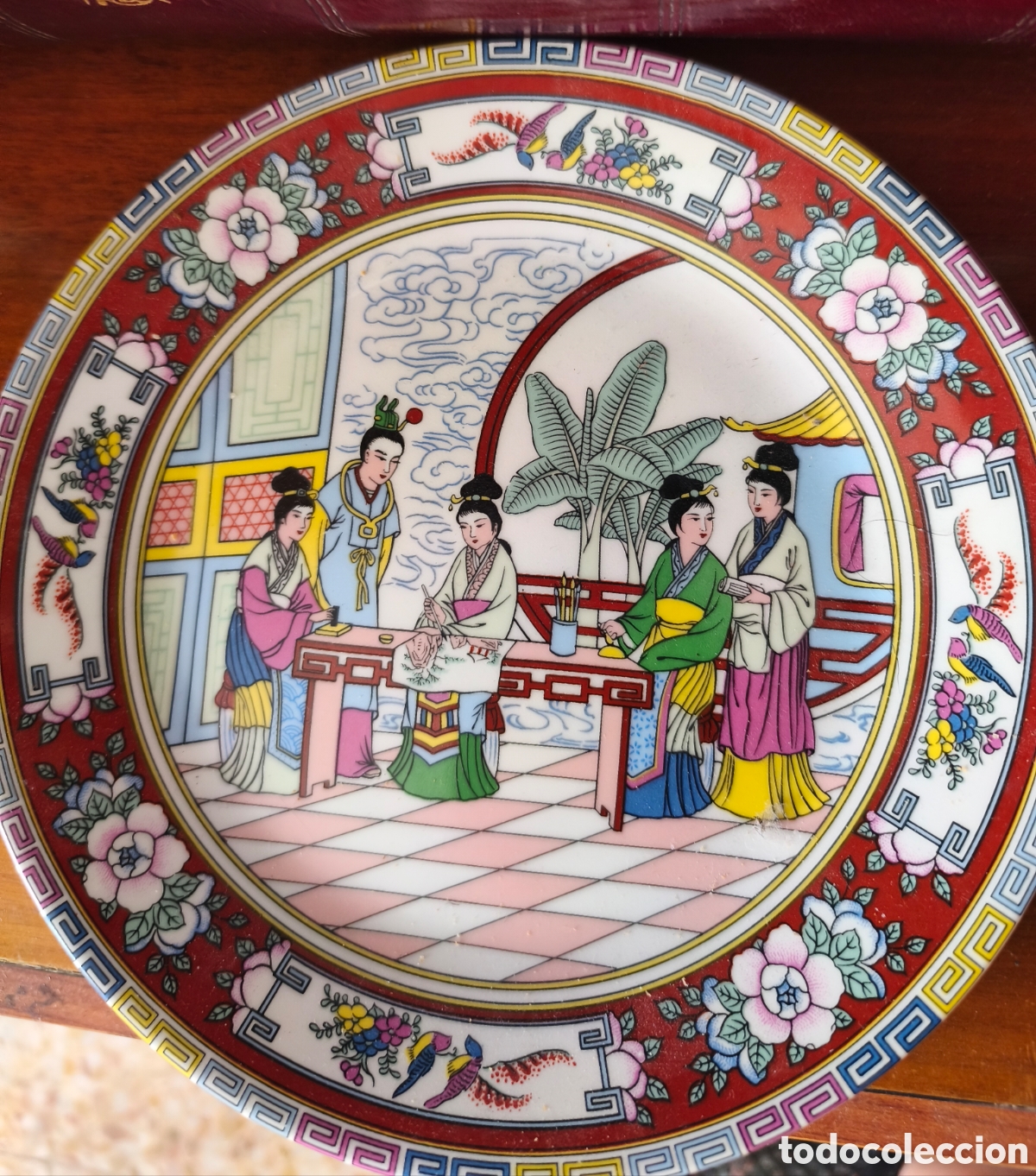 Vintage: Bonito plato decorado con motivos chinos,20 cms.