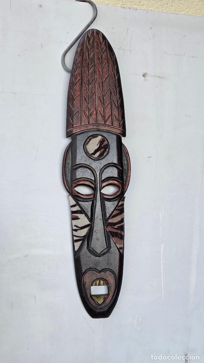 Vintage: mascara africana madera