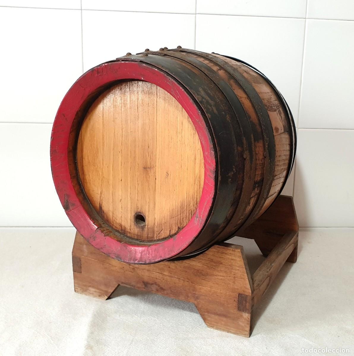 Vintage: Barril de roble vintage de los a&ntilde;os 60 para vino o brandy, ideal para exhibici&oacute;n, con soporte