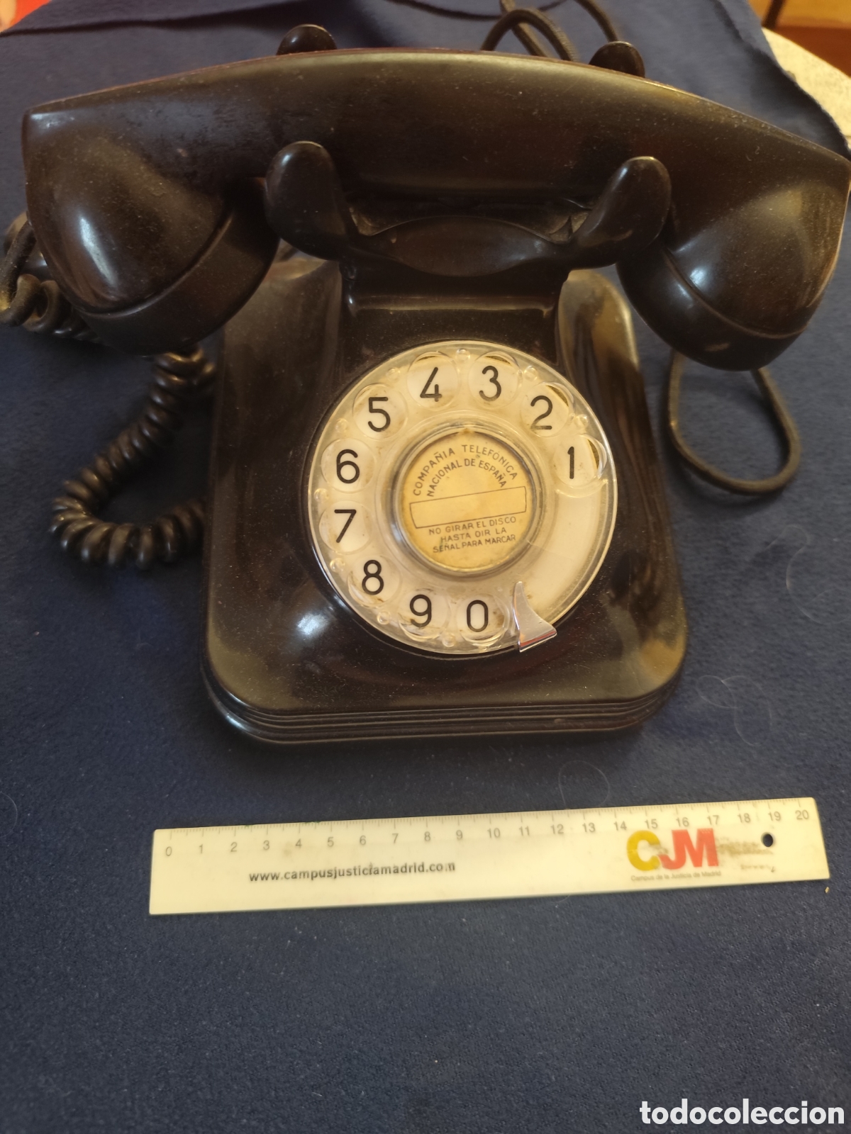 Vintage: Tel&eacute;fono a&ntilde;os 60 en baquelita