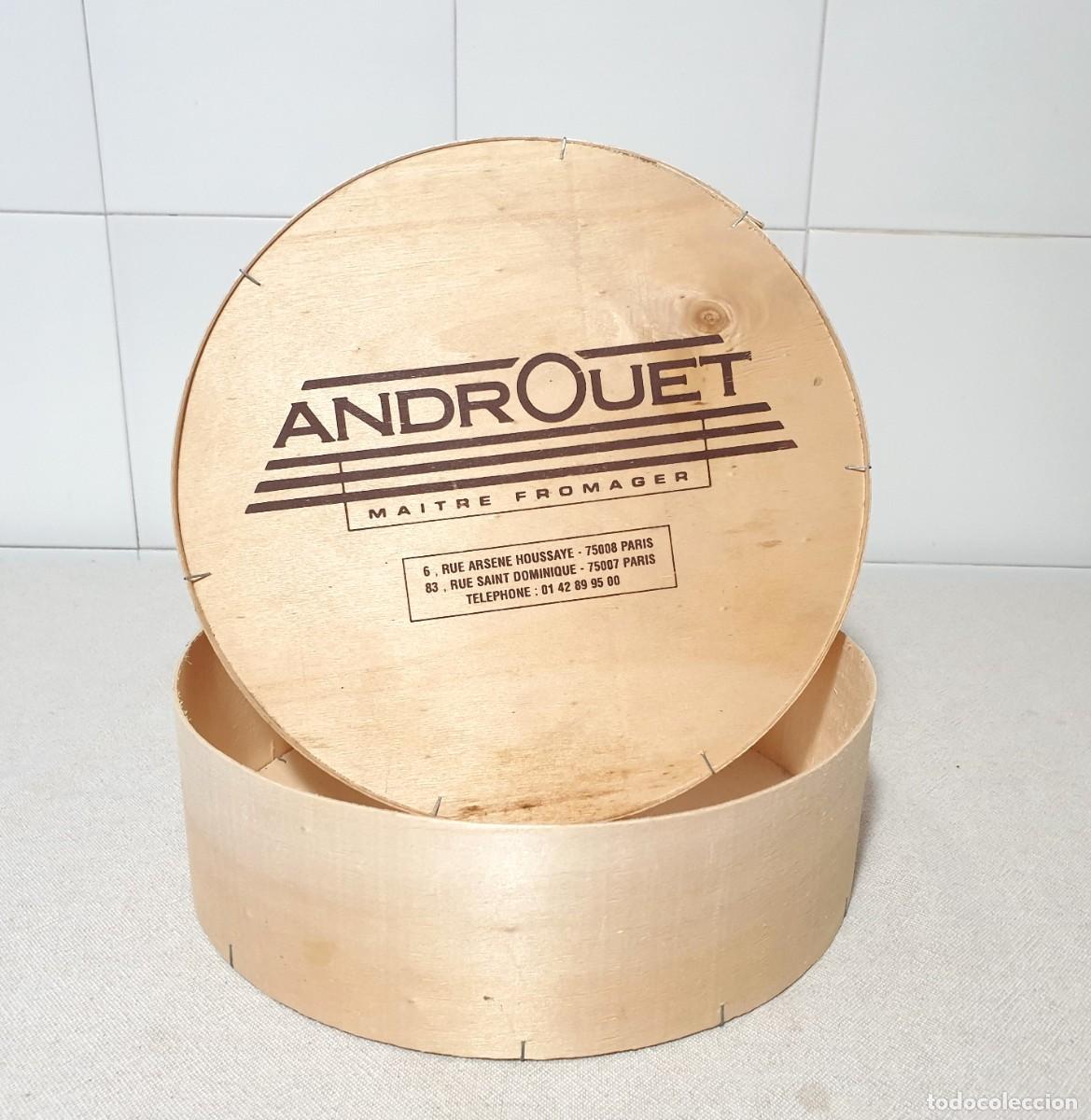 Vintage: Caja redonda de madera vintage de los a&ntilde;os 80 con hoja de pino, de colecci&oacute;n, 24 cm.