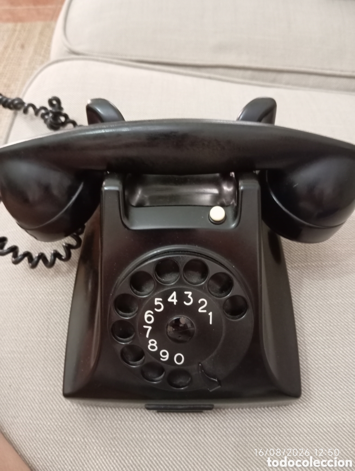 Vintage: Tel&eacute;fono de baquelita Ericsson Ruen