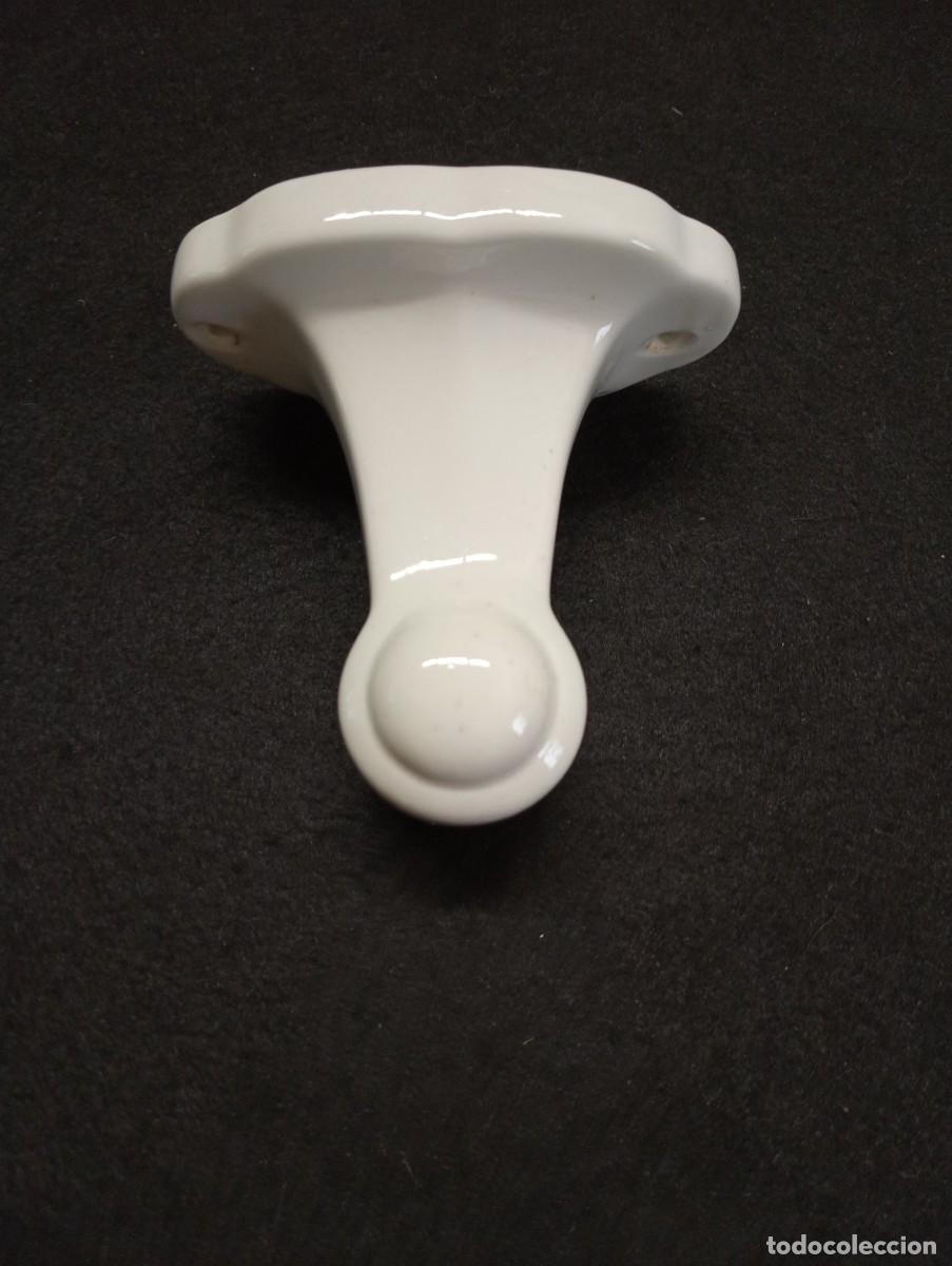 Vintage: Soporte para toallero porcelana. A&ntilde;os 40.