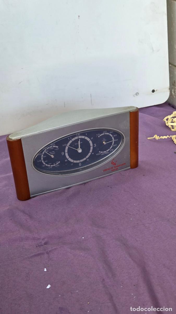Vintage: reloj con narometro y temperatura