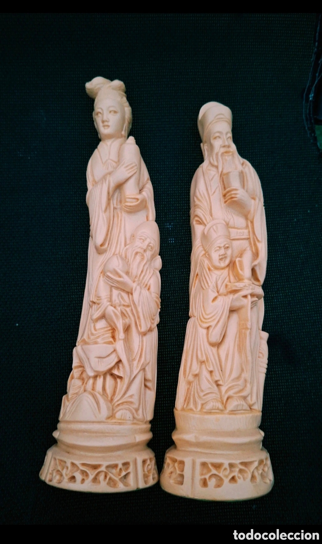 Vintage: Pareja de esculturas orientales exentas de estilo tradicional chino, realizadas en marfilina.Vintage