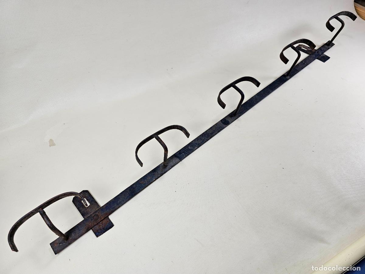 Vintage: Perchero vintage pared industrial hierro 50's FORJA-FORJADO
